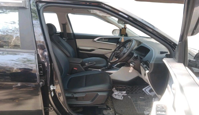 2025 KIA CARENS Premium (O) 1.5 Petrol 7 STR, Petrol, Manual, 9,165 km, interior