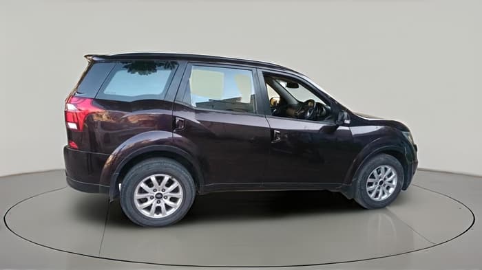 2019 Mahindra XUV500 W9, Diesel, Manual, 39,951 km, exterior