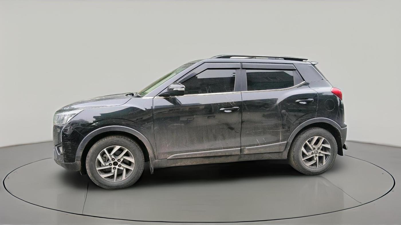 2022 Mahindra XUV300 W8 (O) 1.5 DIESEL, Diesel, Manual, 1,25,362 km, exterior