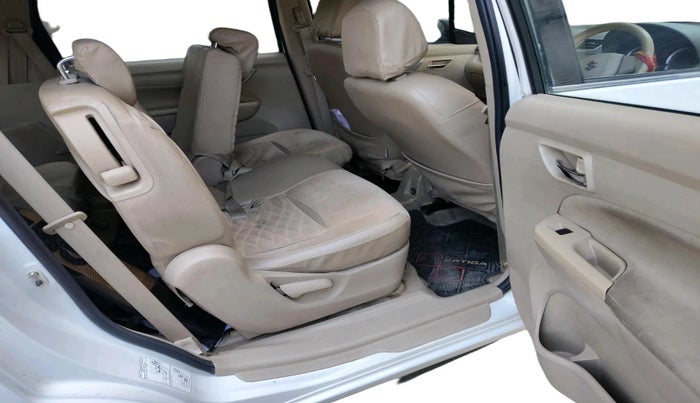 2016 Maruti Ertiga VXI, CNG, Manual, 1,95,074 km, interior