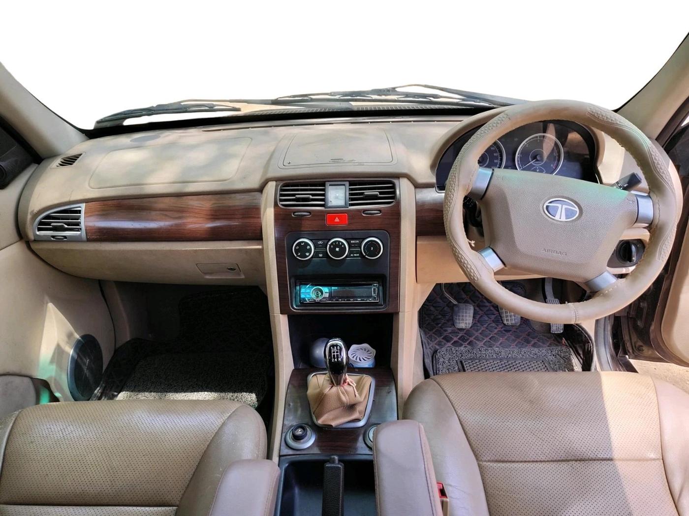 2012 Tata Safari Storme 2.2 VX 4X2, Diesel, Manual, 1,45,525 km, interior