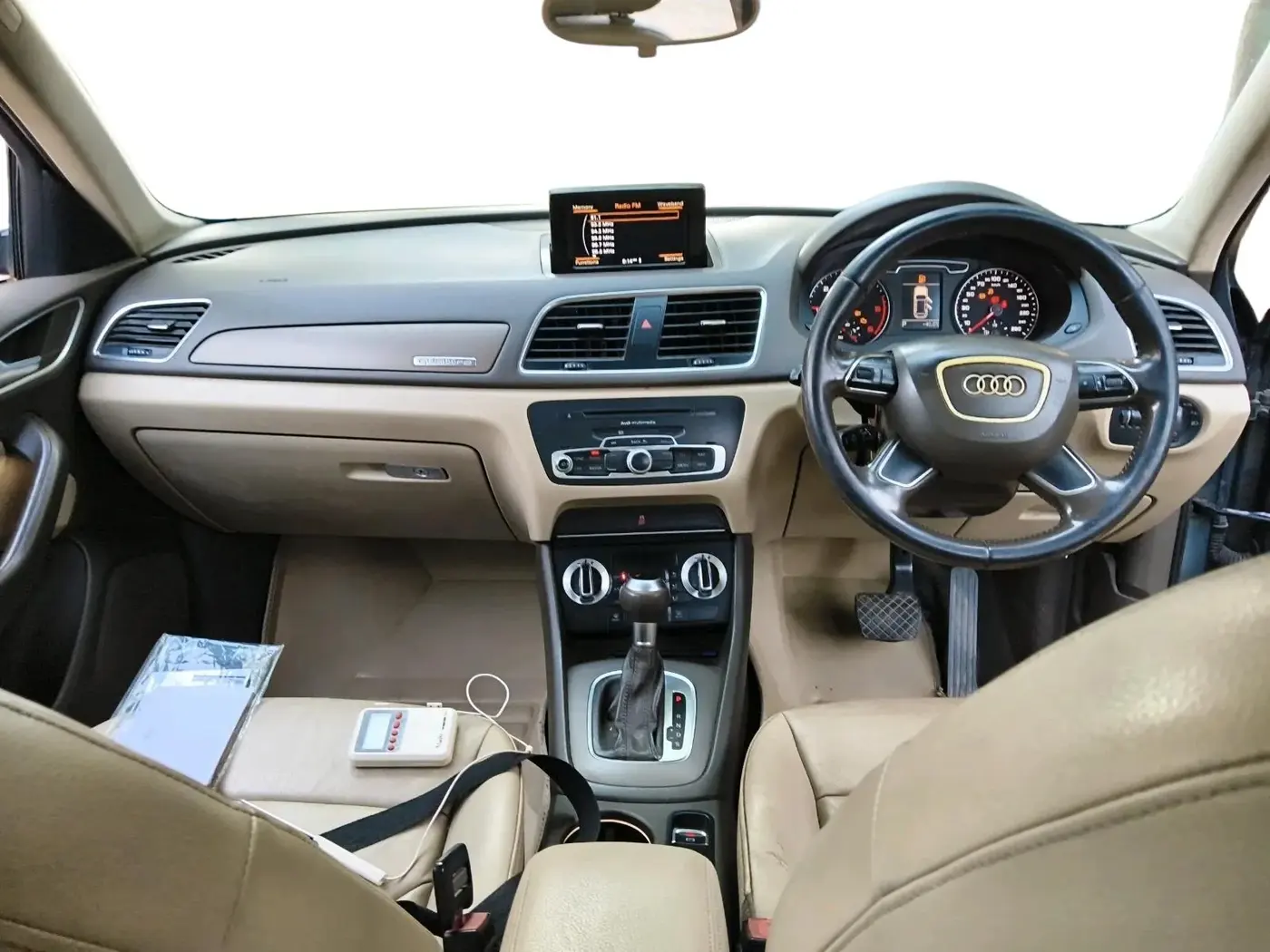 2014 Audi Q3 2.0 TDI, Diesel, Automatic, 1,75,489 km, interior