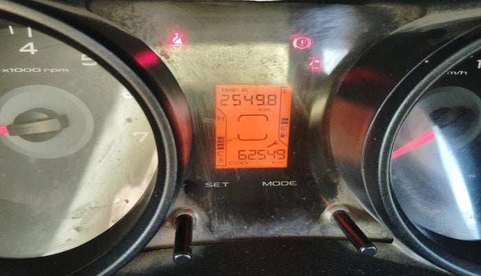 2017 Mahindra TUV300 T6, Diesel, Manual, 62,549 km, interior