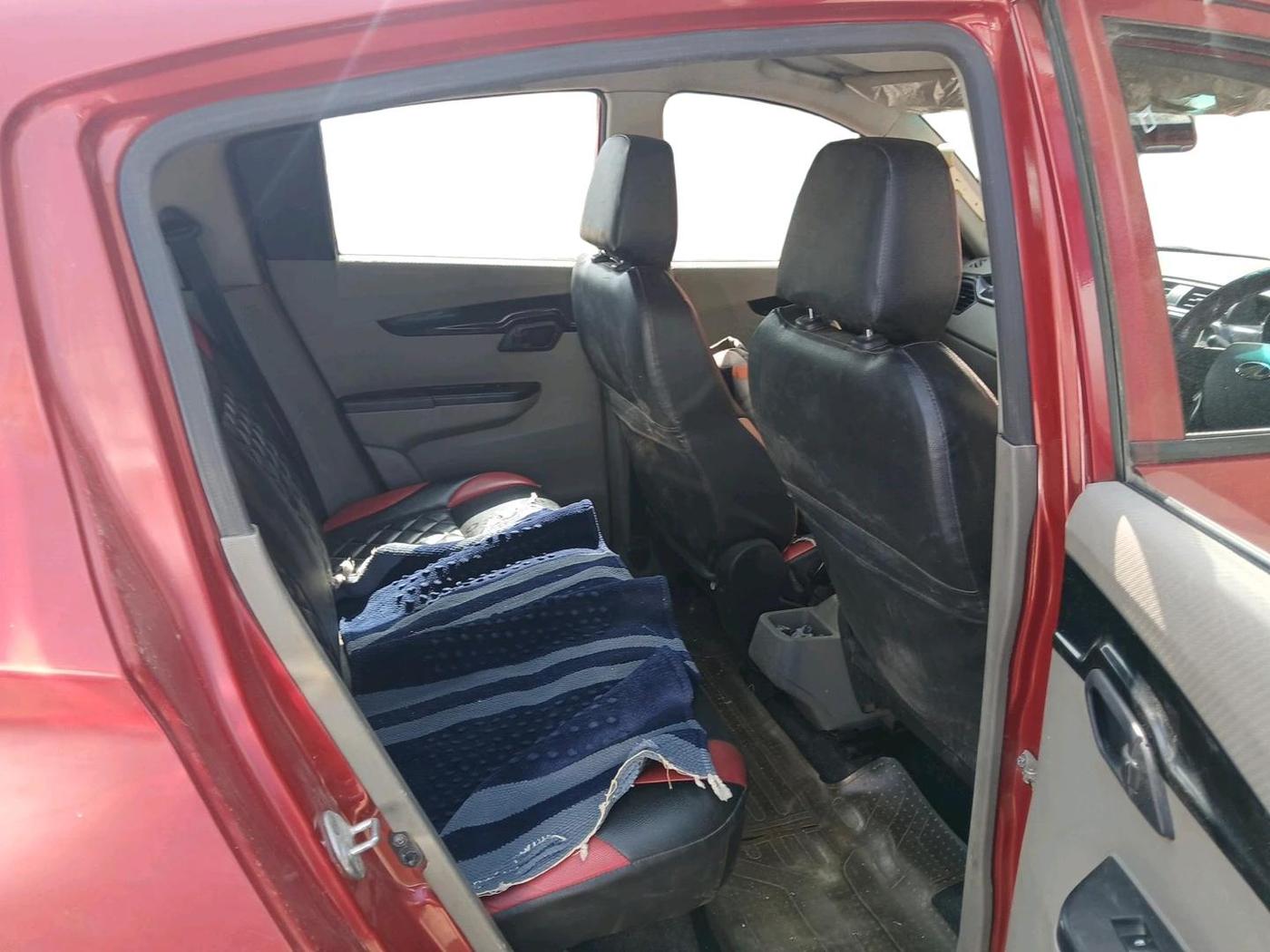 2016 Mahindra Kuv100 K4 PLUS 5 STR, Petrol, Manual, 61,865 km, interior
