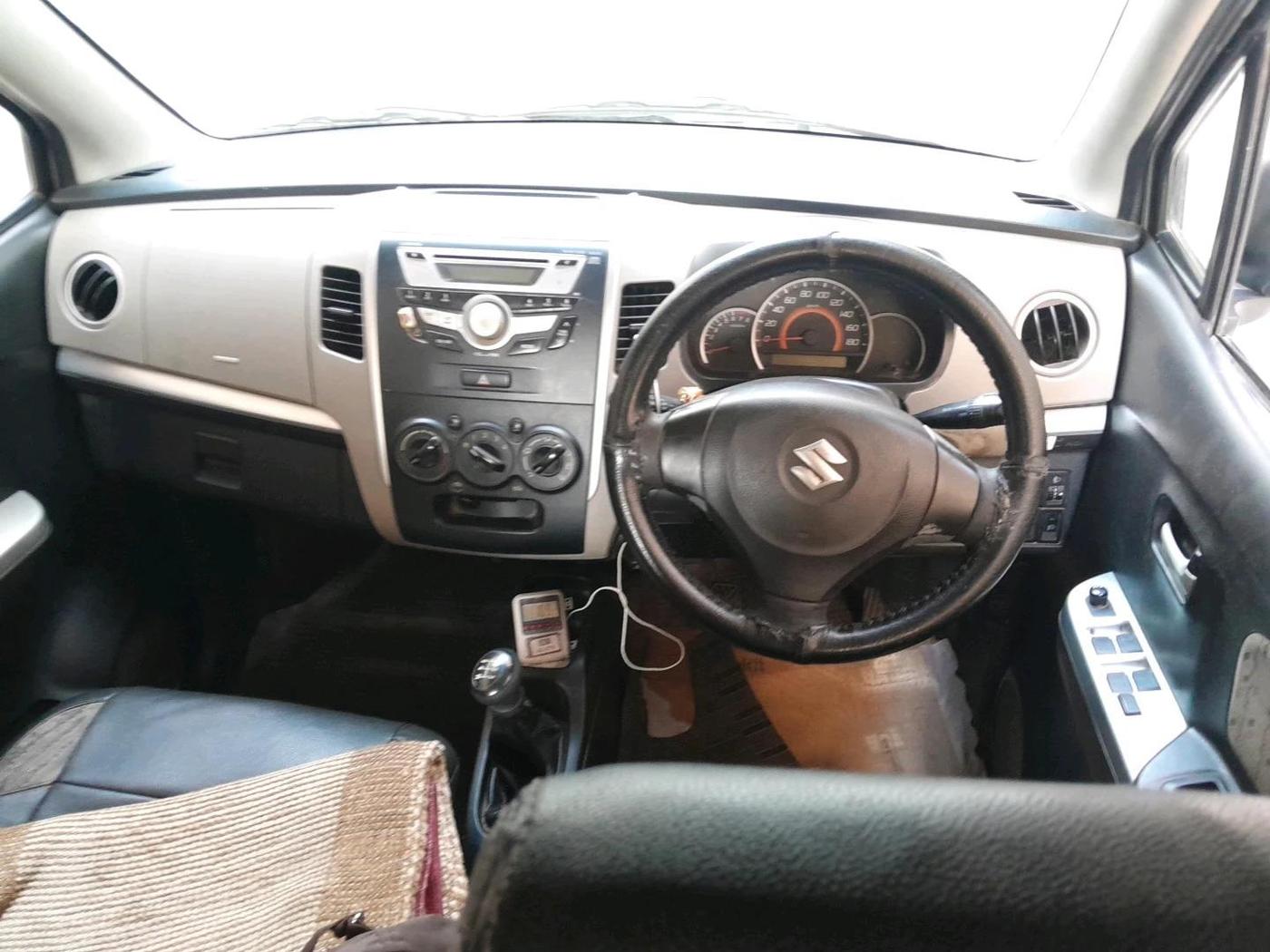 2014 Maruti Wagon R 1.0 VXI, CNG, Manual, 1,52,944 km, interior