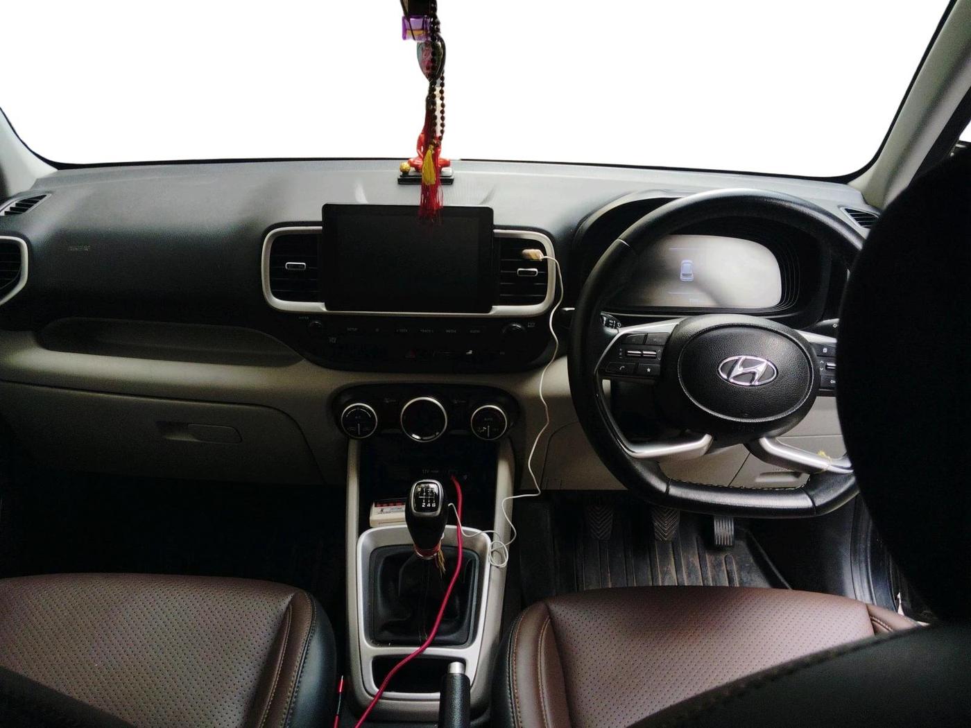 2022 Hyundai VENUE SX 1.5 CRDI, Diesel, Manual, 77,951 km, interior