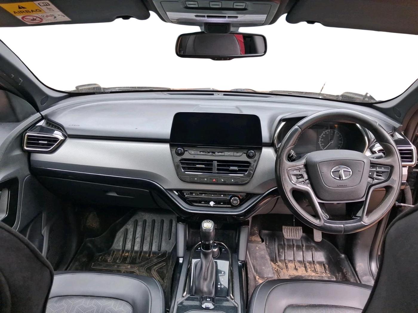 2022 Tata Safari XZA PLUS, Diesel, Automatic, 1,28,131 km, interior