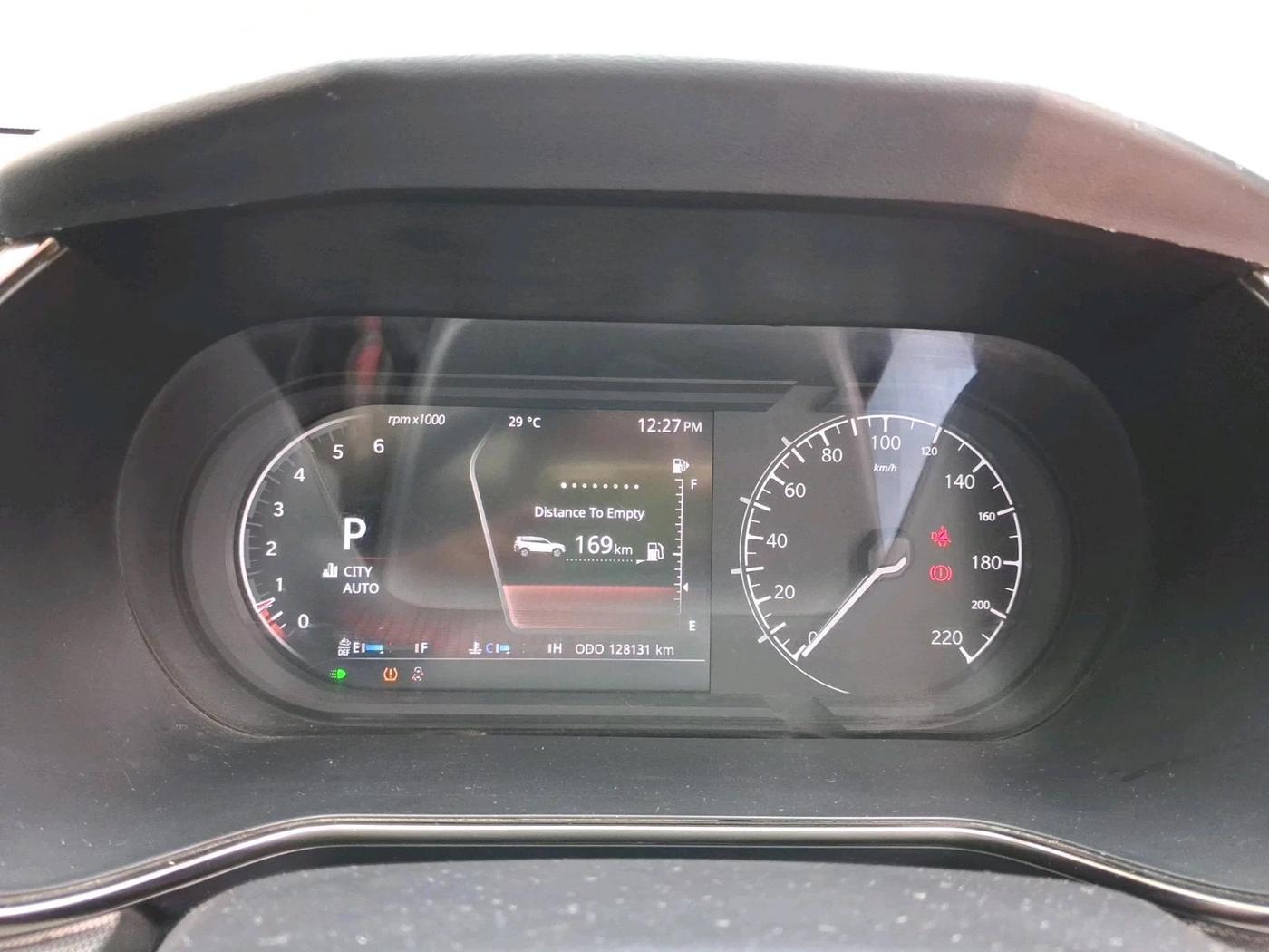 2022 Tata Safari XZA PLUS, Diesel, Automatic, 1,28,131 km, interior