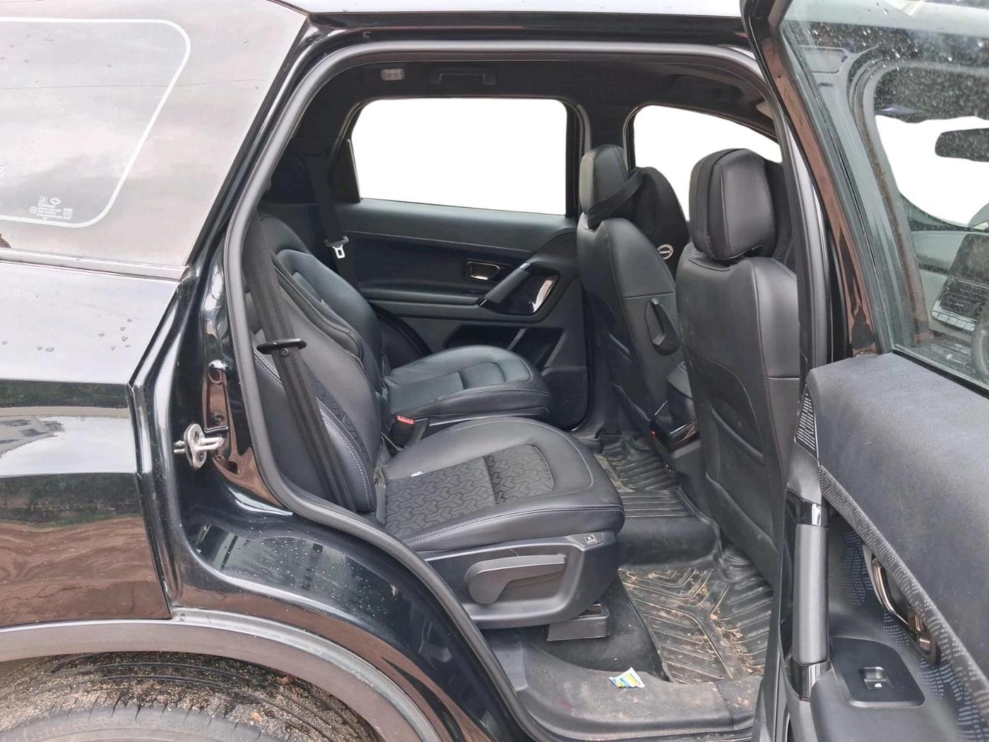 2022 Tata Safari XZA PLUS, Diesel, Automatic, 1,28,131 km, interior