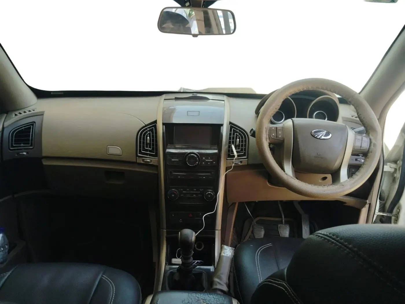 2014 Mahindra XUV500 W8, Diesel, Manual, 93,702 km, interior