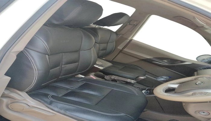 2014 Mahindra XUV500 W8, Diesel, Manual, 93,702 km, interior