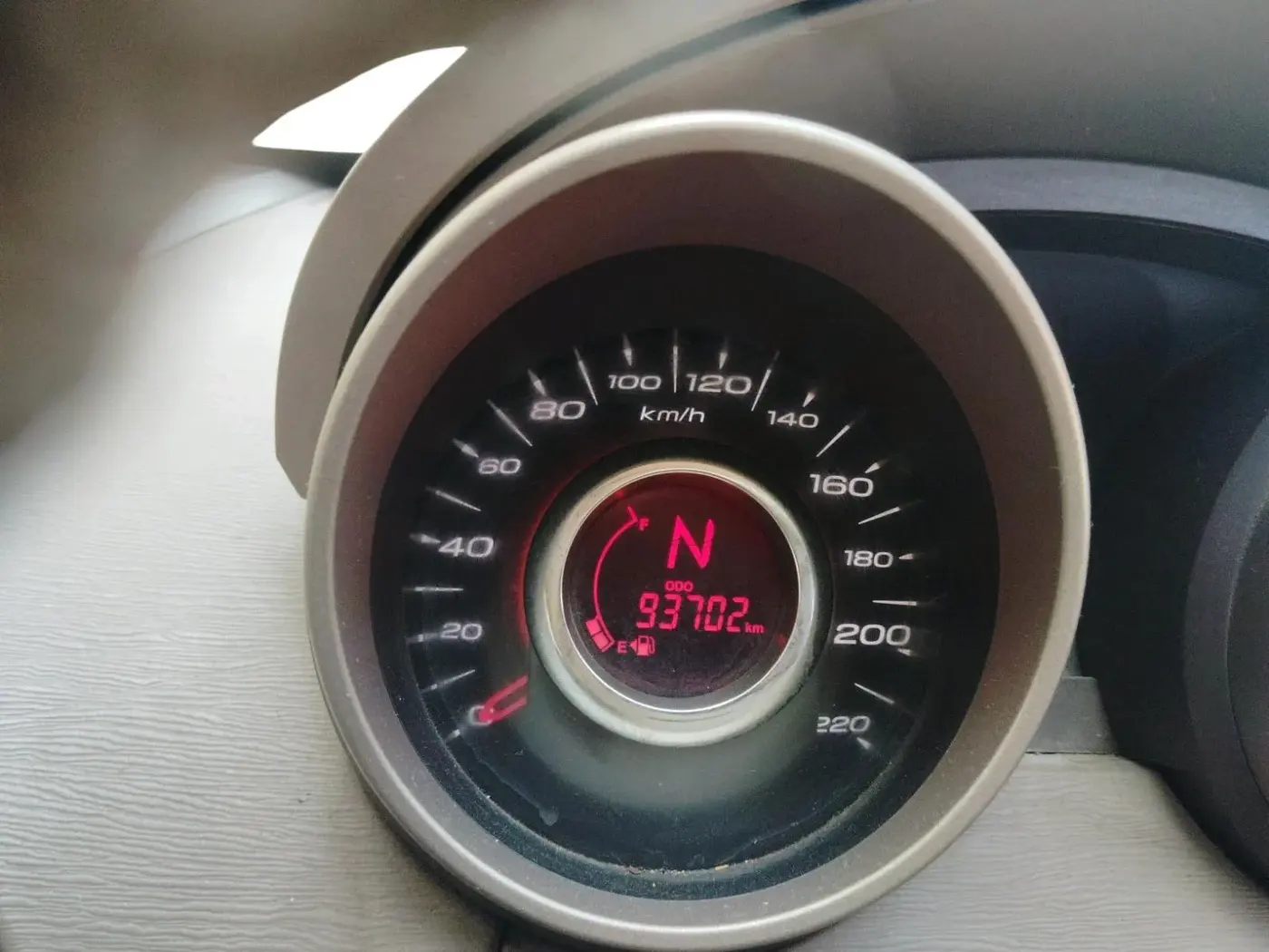2014 Mahindra XUV500 W8, Diesel, Manual, 93,702 km, interior