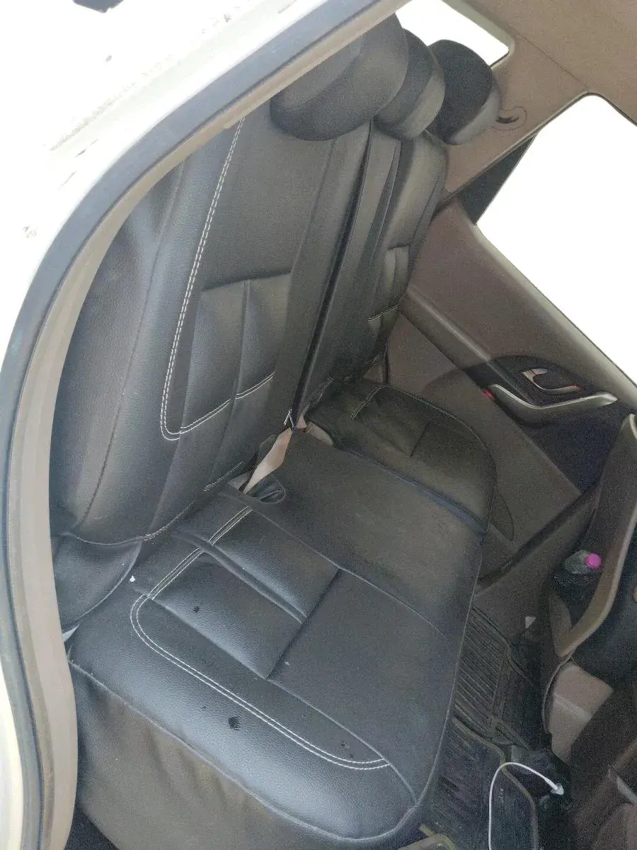 2014 Mahindra XUV500 W8, Diesel, Manual, 93,702 km, interior