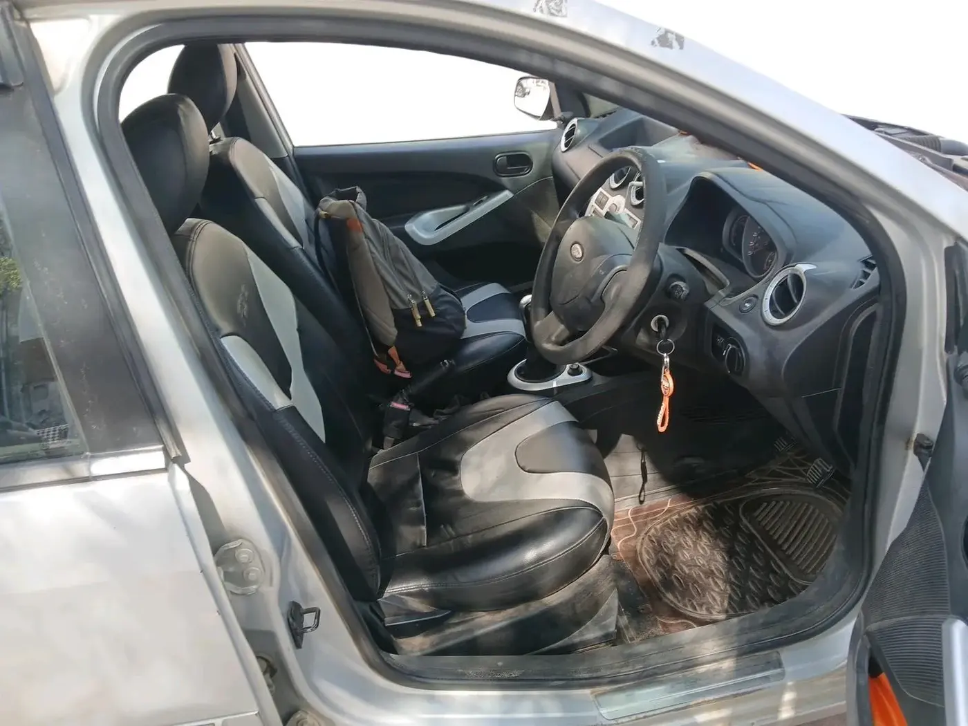 2014 Ford Figo ZXI 1.4 DIESEL, Diesel, Manual, 75,105 km, interior