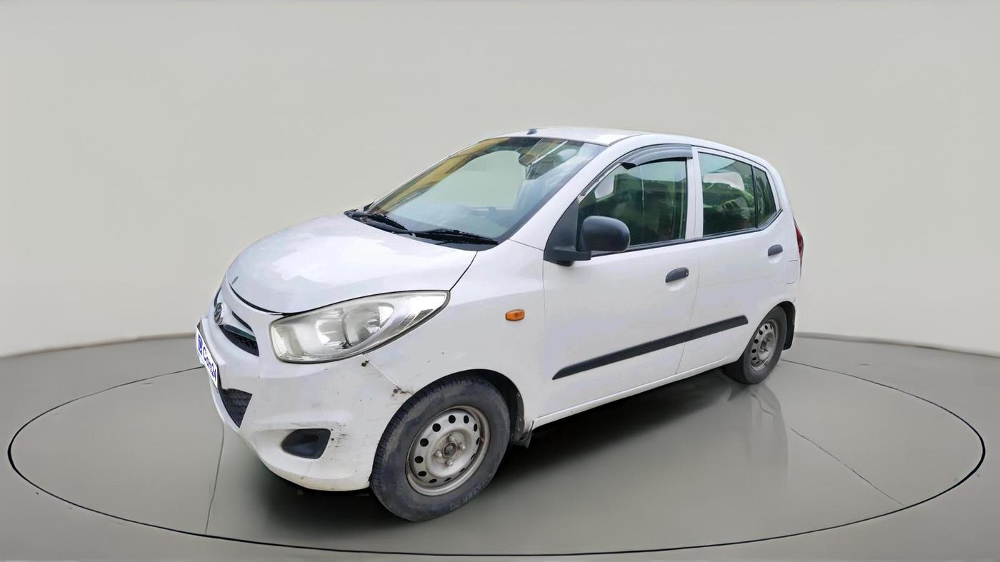 2013 Hyundai i10 MAGNA 1.1, CNG, Manual, 1,10,617 km, exterior
