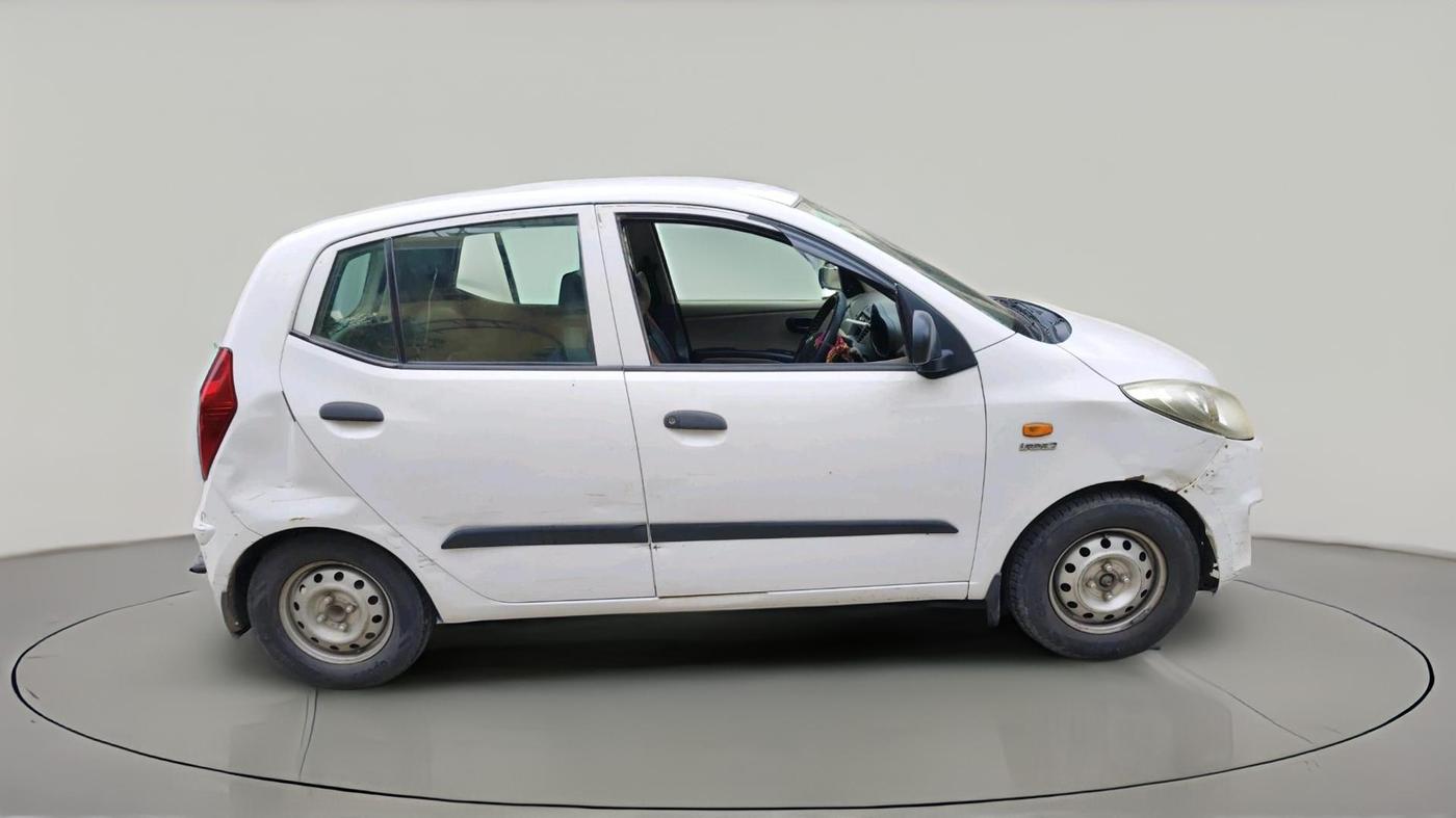 2013 Hyundai i10 MAGNA 1.1, CNG, Manual, 1,10,617 km, exterior