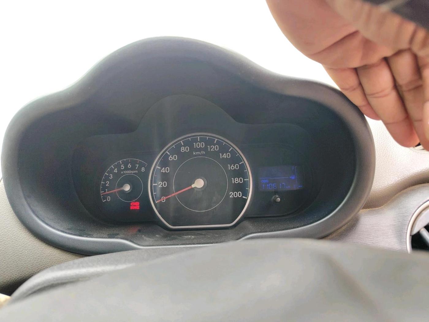 2013 Hyundai i10 MAGNA 1.1, CNG, Manual, 1,10,617 km, interior