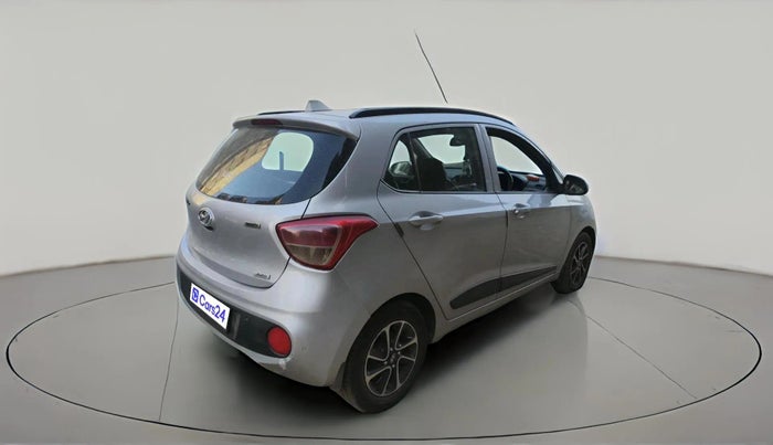 2017 Hyundai Grand i10 SPORTZ (O) AT 1.2 KAPPA VTVT, CNG, Automatic, 74,375 km, exterior