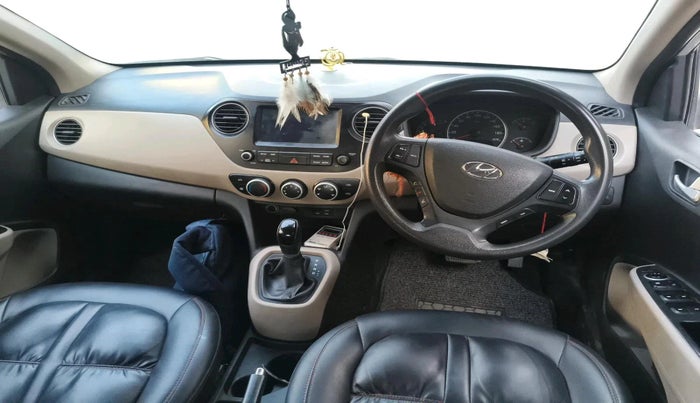 2017 Hyundai Grand i10 SPORTZ (O) AT 1.2 KAPPA VTVT, CNG, Automatic, 74,375 km, interior