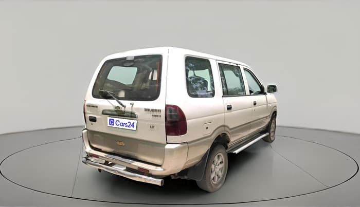 2014 Chevrolet Tavera NEO 3 LT R 9 STR BS III, Diesel, Manual, 4,81,726 km, exterior