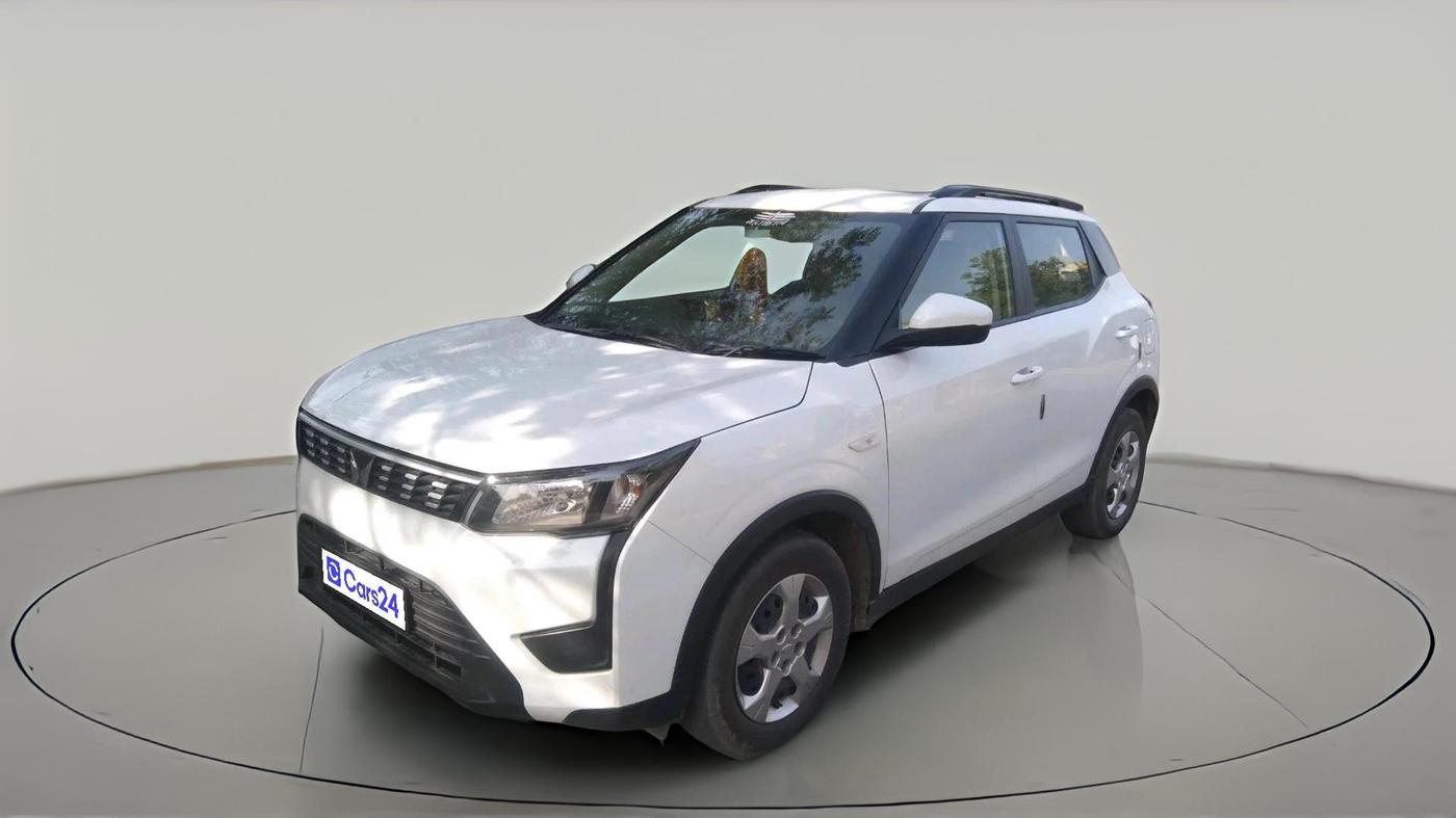 2023 Mahindra XUV300 W6 1.5 Diesel, Diesel, Manual, 49,986 km, exterior