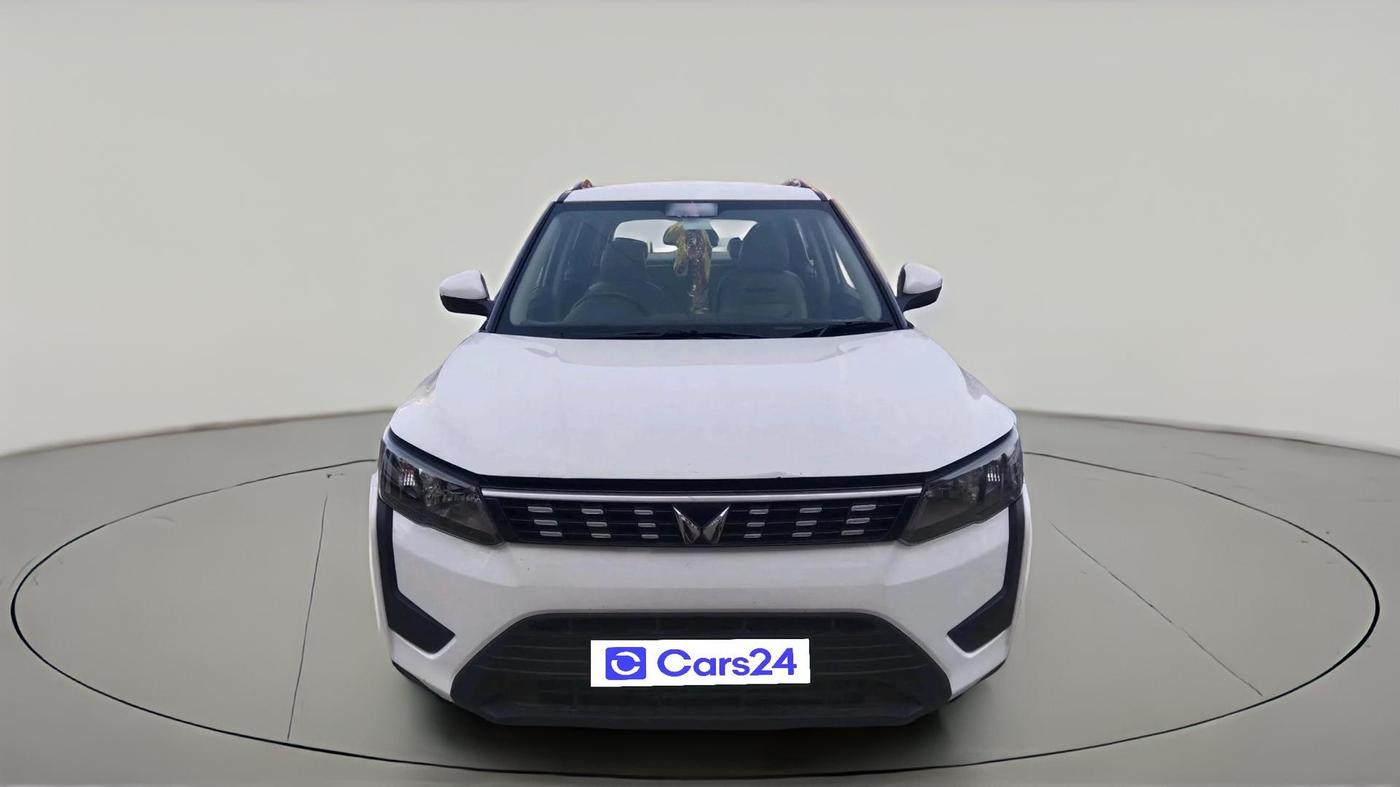 2023 Mahindra XUV300 W6 1.5 Diesel, Diesel, Manual, 49,986 km, exterior