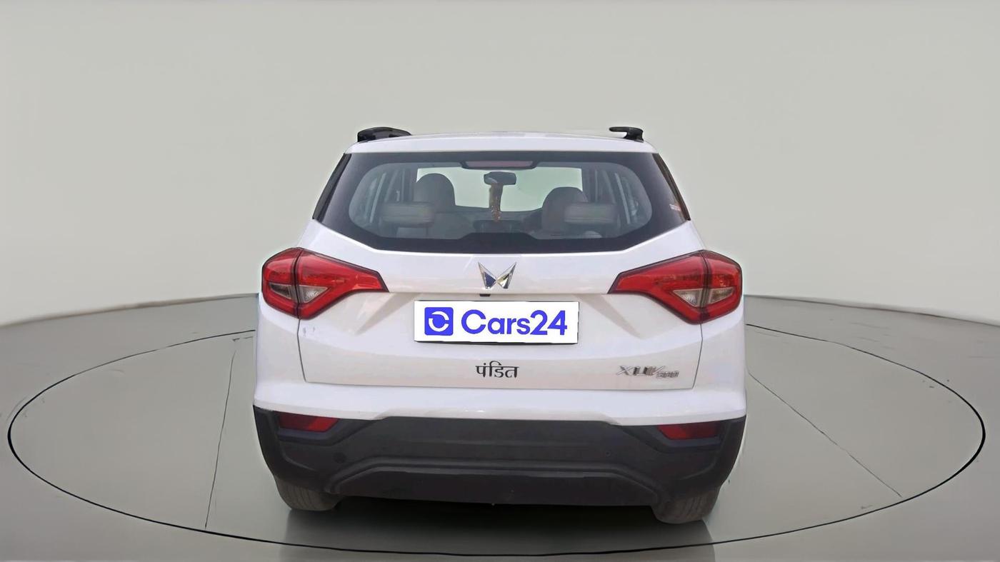 2023 Mahindra XUV300 W6 1.5 Diesel, Diesel, Manual, 49,986 km, exterior