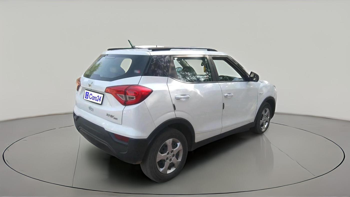 2023 Mahindra XUV300 W6 1.5 Diesel, Diesel, Manual, 49,986 km, exterior