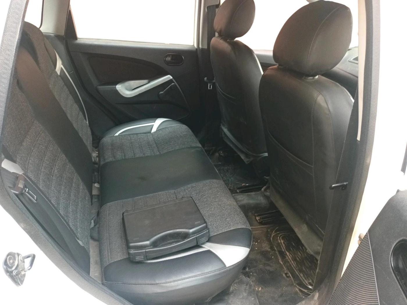 2012 Ford Figo ZXI 1.4 DIESEL, Diesel, Manual, 78,782 km, interior