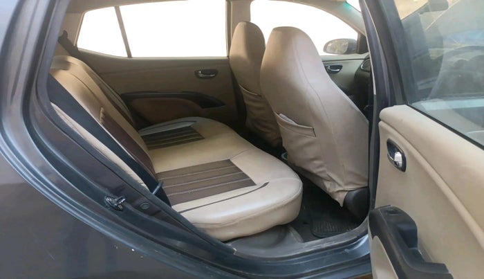 2011 Hyundai i10 MAGNA 1.2, Petrol, Manual, 83,447 km, interior