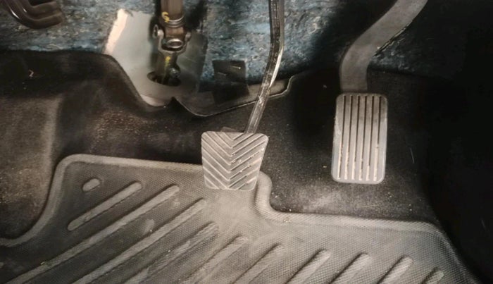 2023 KIA CARENS PRESTIGE PLUS 1.5 PETROL IMT 7 STR, Petrol, Manual, 12,116 km, interior