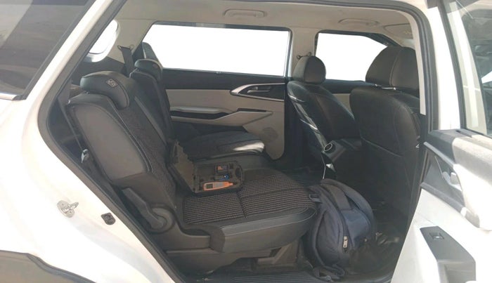 2023 KIA CARENS PRESTIGE PLUS 1.5 PETROL IMT 7 STR, Petrol, Manual, 12,116 km, interior