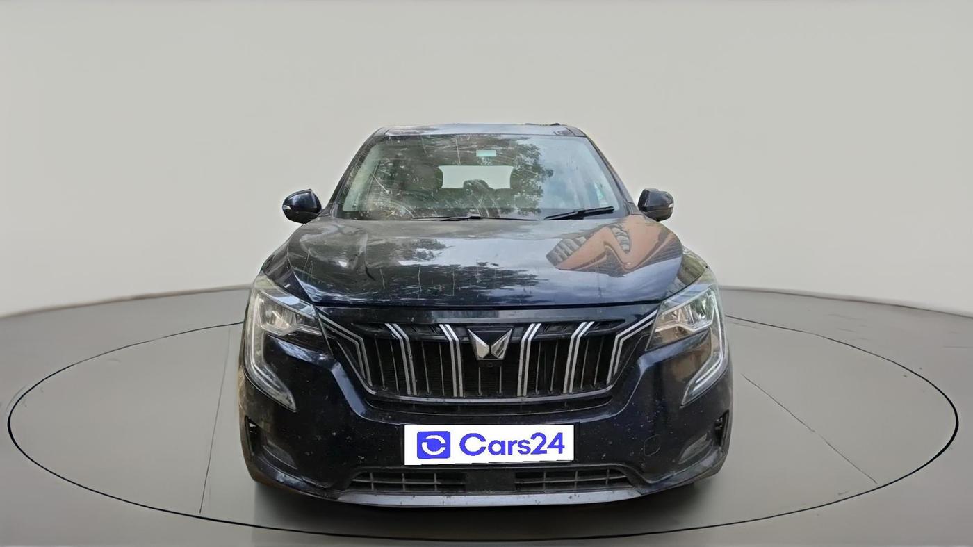 2022 Mahindra XUV700 AX 7 D MT 7 STR, Diesel, Manual, 1,42,033 km, exterior