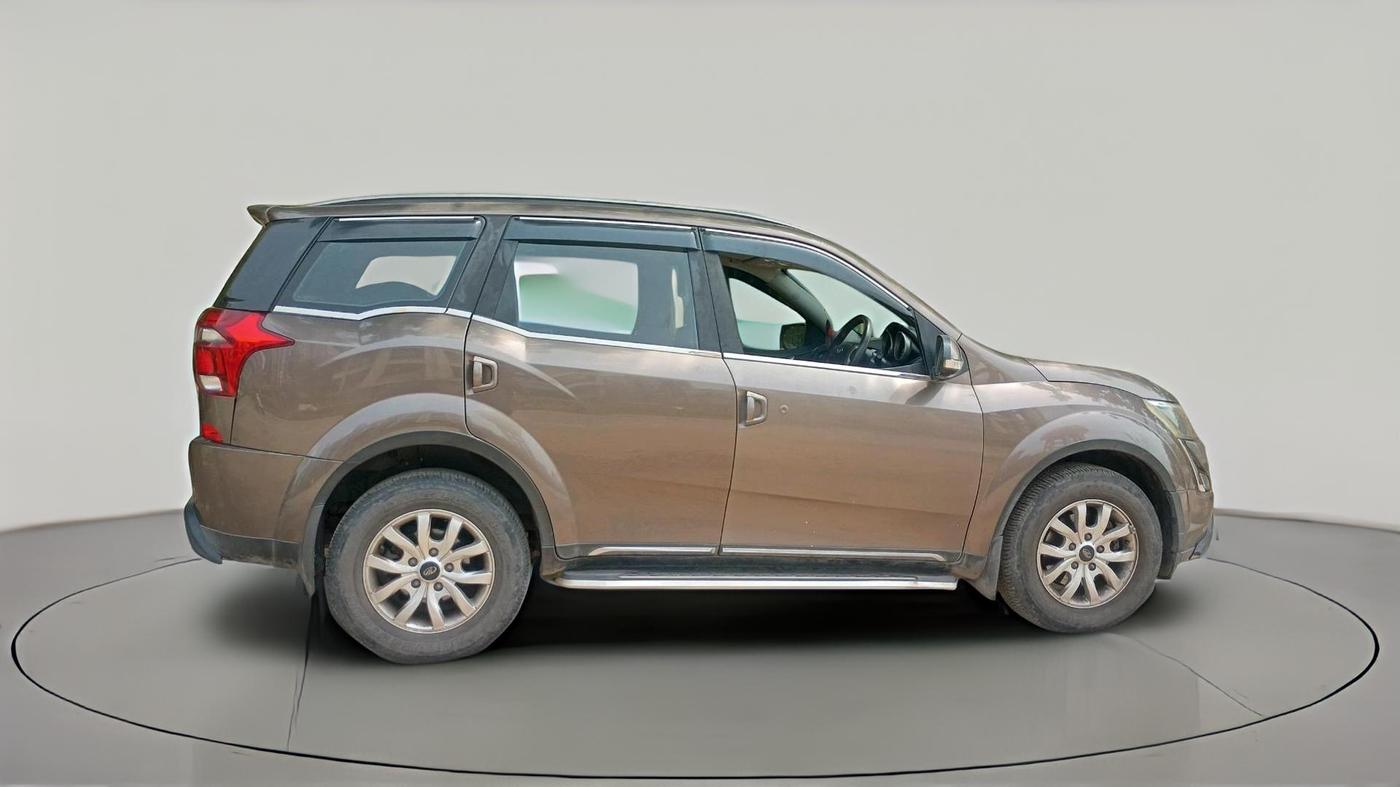 2018 Mahindra XUV500 W9, Diesel, Manual, 58,225 km, exterior