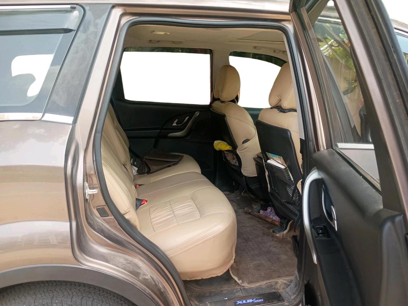 2018 Mahindra XUV500 W9, Diesel, Manual, 58,225 km, interior