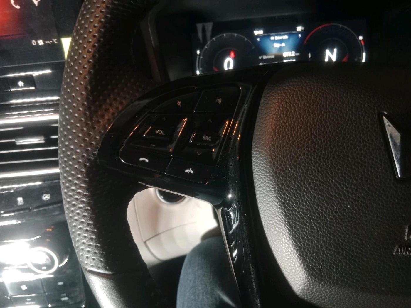 2025 Mahindra XUV 3XO AX5 1.5 Turbo Diesel Autoshift Plus, Diesel, Automatic, 15,386 km, interior