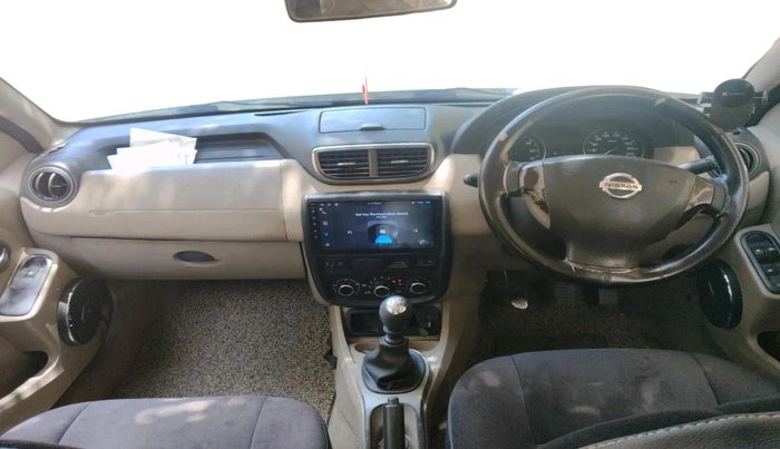 2014 Nissan Terrano XV D THP 110 PS, Diesel, Manual, 1,77,010 km, interior
