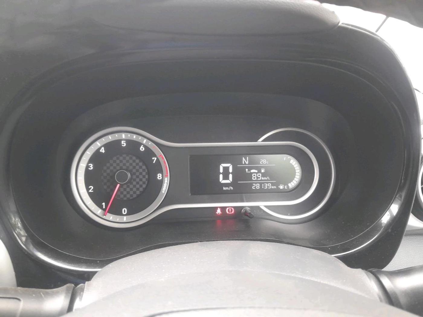 2022 Hyundai GRAND I10 NIOS SPORTZ AMT 1.2 KAPPA VTVT, Petrol, Automatic, 28,139 km, interior
