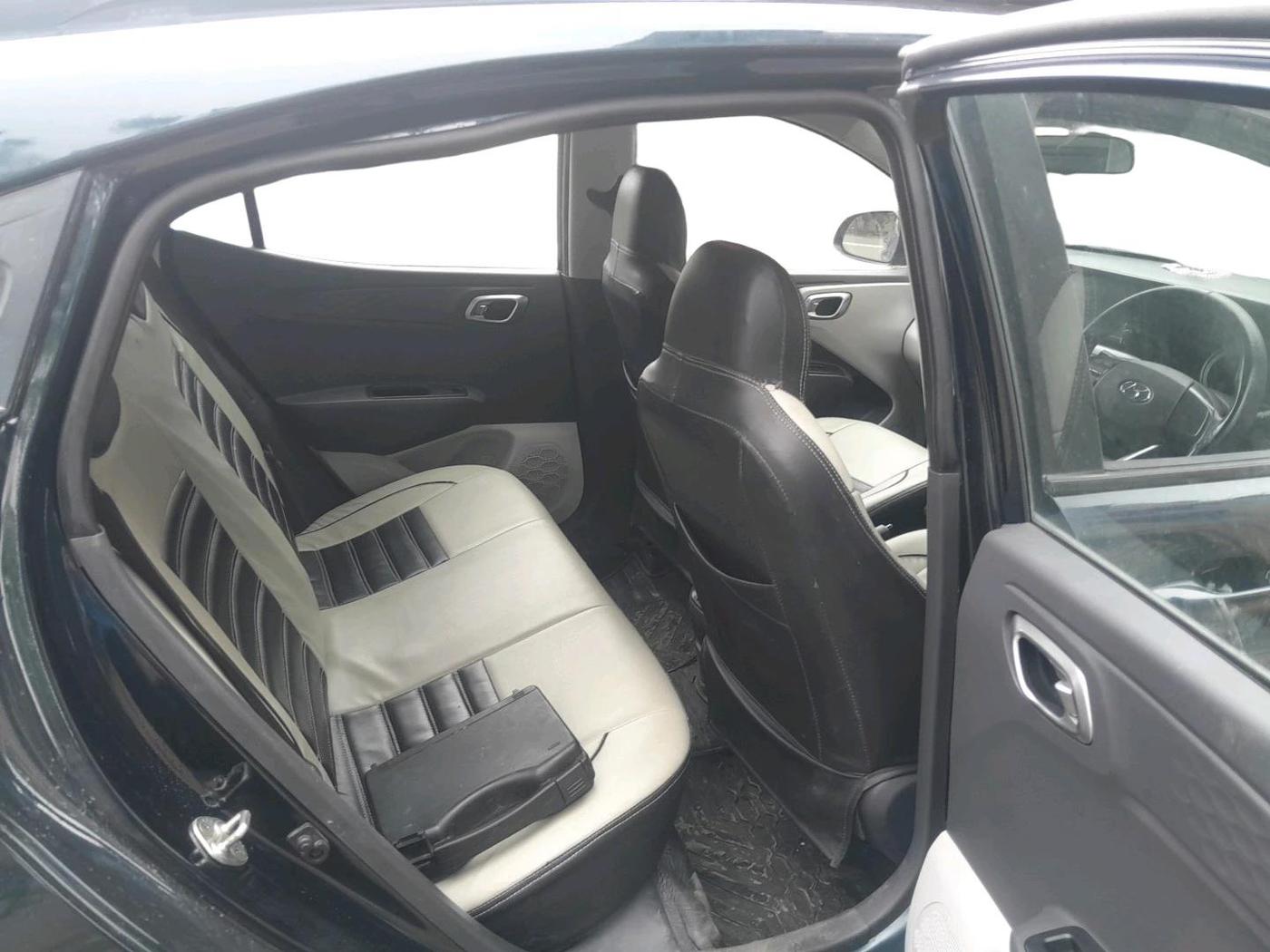 2022 Hyundai GRAND I10 NIOS SPORTZ AMT 1.2 KAPPA VTVT, Petrol, Automatic, 28,139 km, interior
