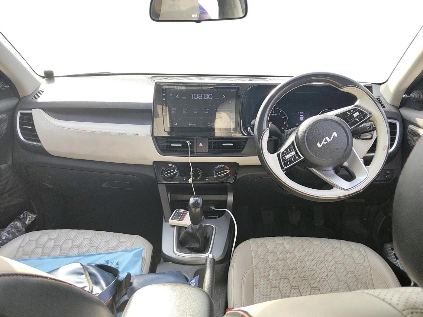 2022 KIA SELTOS HTE 1.5 PETROL, Petrol, Manual, 69,136 km, interior