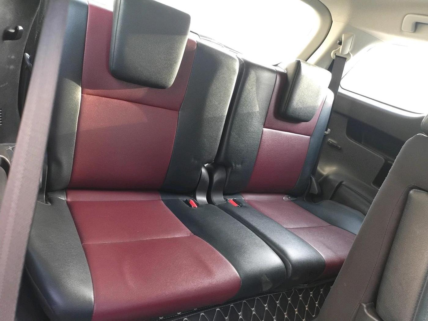 2022 Toyota Fortuner 4X2 AT 2.8 LEGENDER, Diesel, Automatic, 1,32,162 km, interior