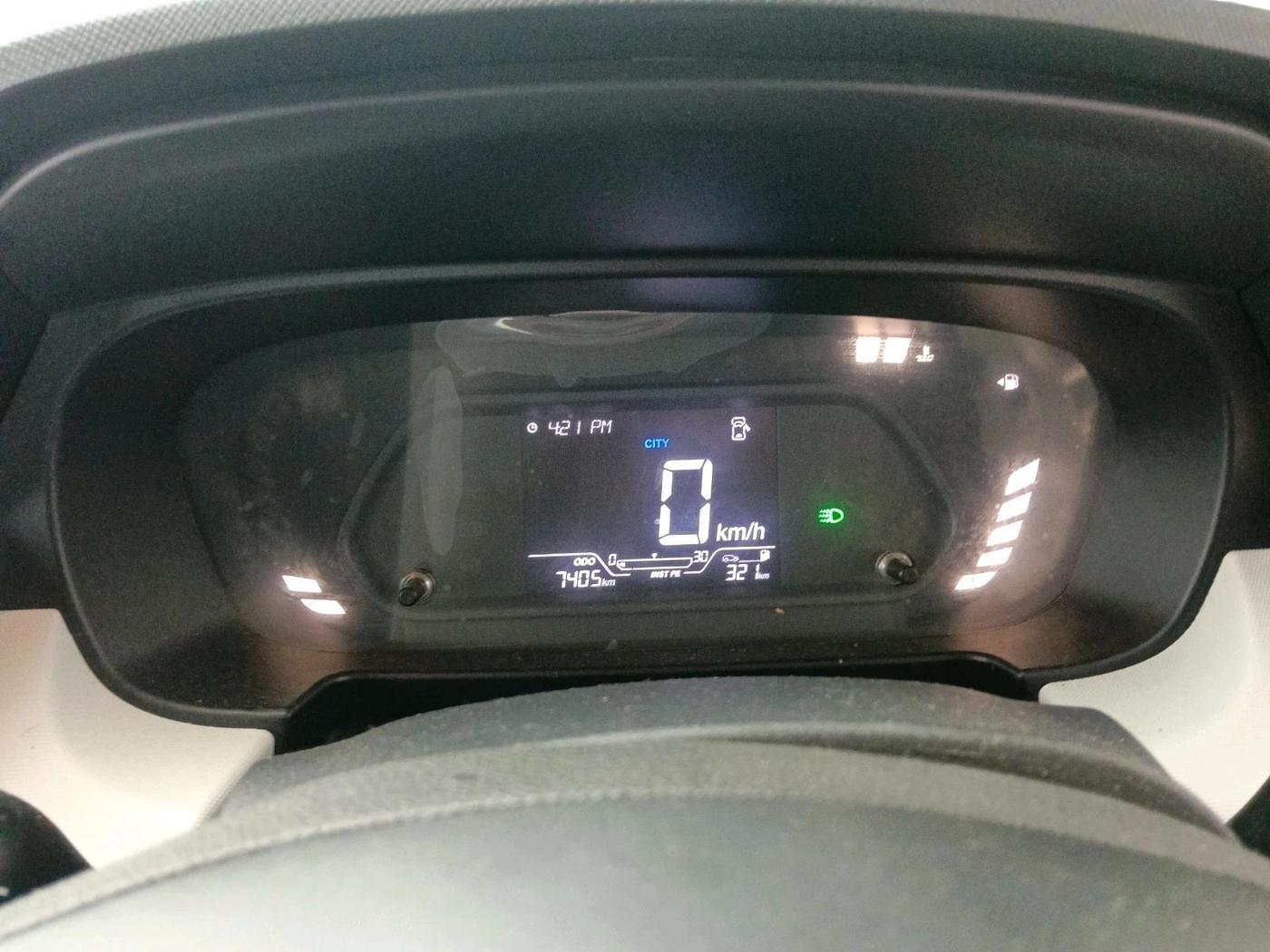 2023 Tata PUNCH ACCOMPLISHED DAZZLE PACK MT, Petrol, Manual, 7,405 km, interior