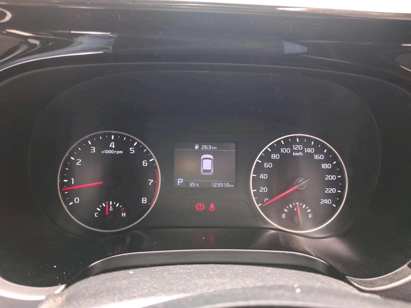 2021 KIA SELTOS HTX IVT 1.5 PETROL, Petrol, Automatic, 1,23,918 km, interior
