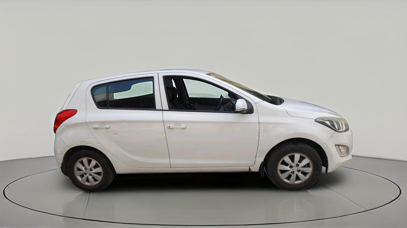2014 Hyundai i20 SPORTZ 1.4 CRDI, Diesel, Manual, 1,54,292 km, exterior