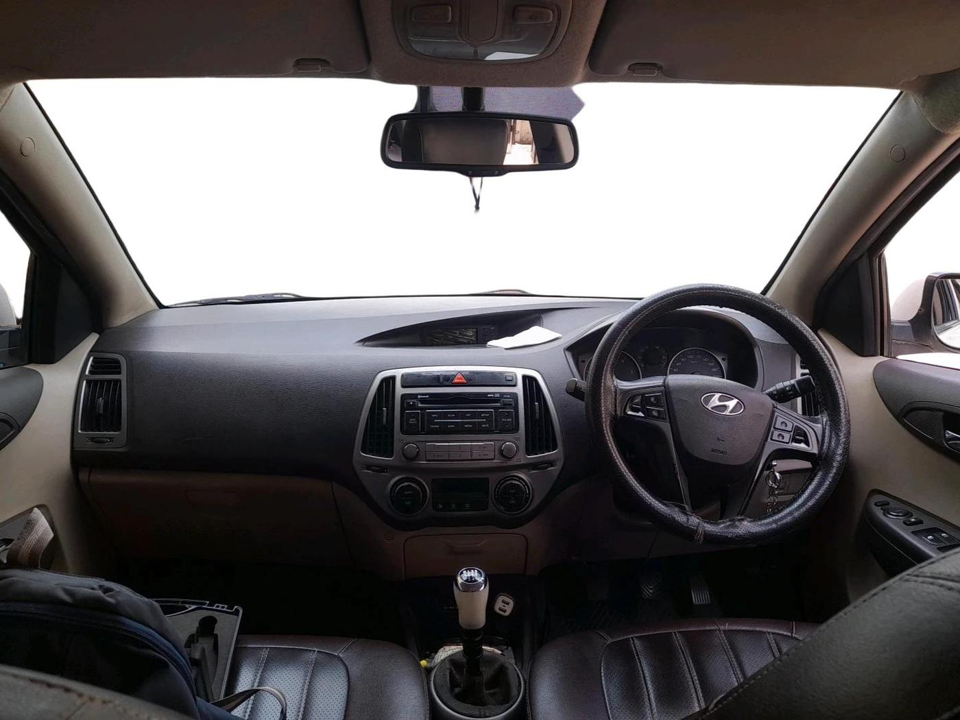 2014 Hyundai i20 SPORTZ 1.4 CRDI, Diesel, Manual, 1,54,292 km, interior