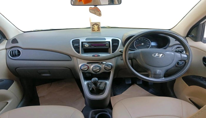 2015 Hyundai i10 MAGNA 1.1, CNG, Manual, 1,31,611 km, interior