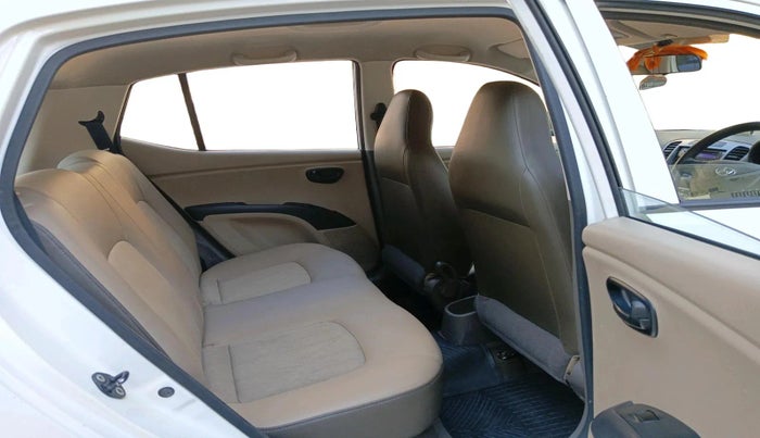 2015 Hyundai i10 MAGNA 1.1, CNG, Manual, 1,31,611 km, interior