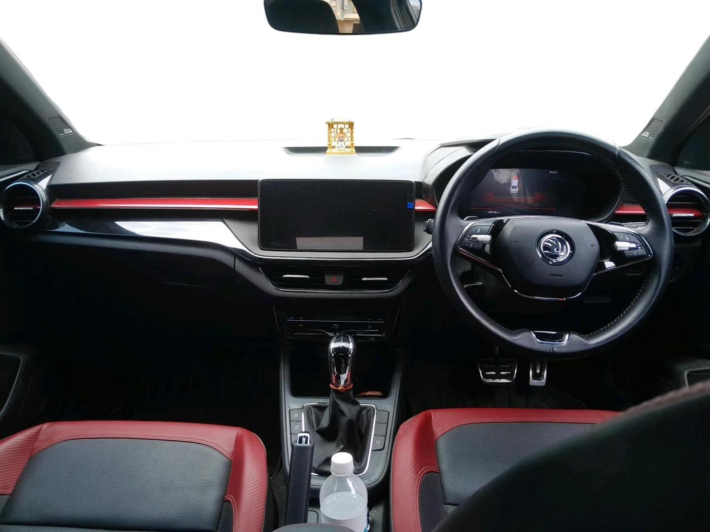 2025 Skoda SLAVIA Monte Carlo 1.0L TSI AT, Petrol, Automatic, 18,950 km, interior