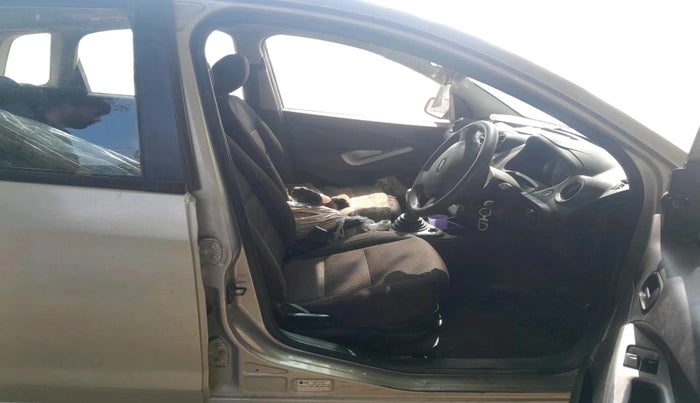 2011 Ford Figo ZXI 1.4 DIESEL, Diesel, Manual, 1,19,547 km, interior