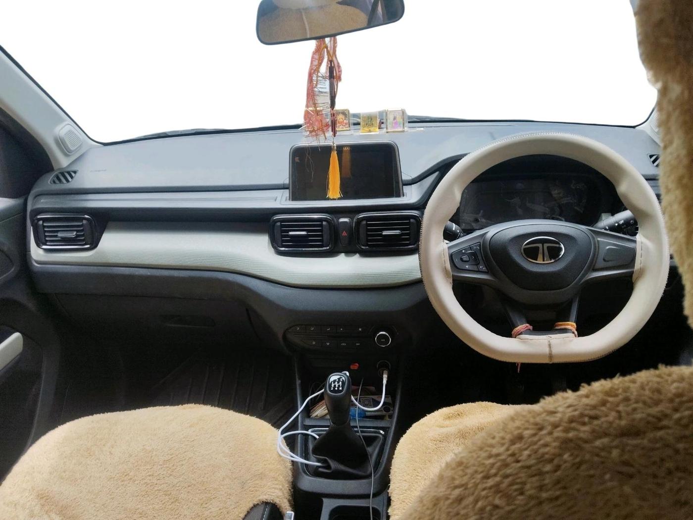 2025 Tata PUNCH Adventure Plus, Petrol, Manual, 25,000 km, interior